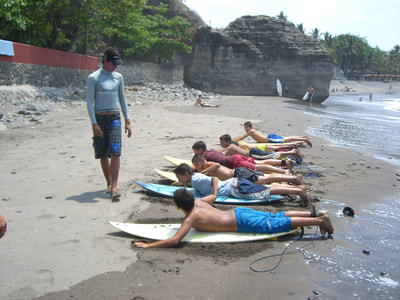 surf lesson in sunzal beach